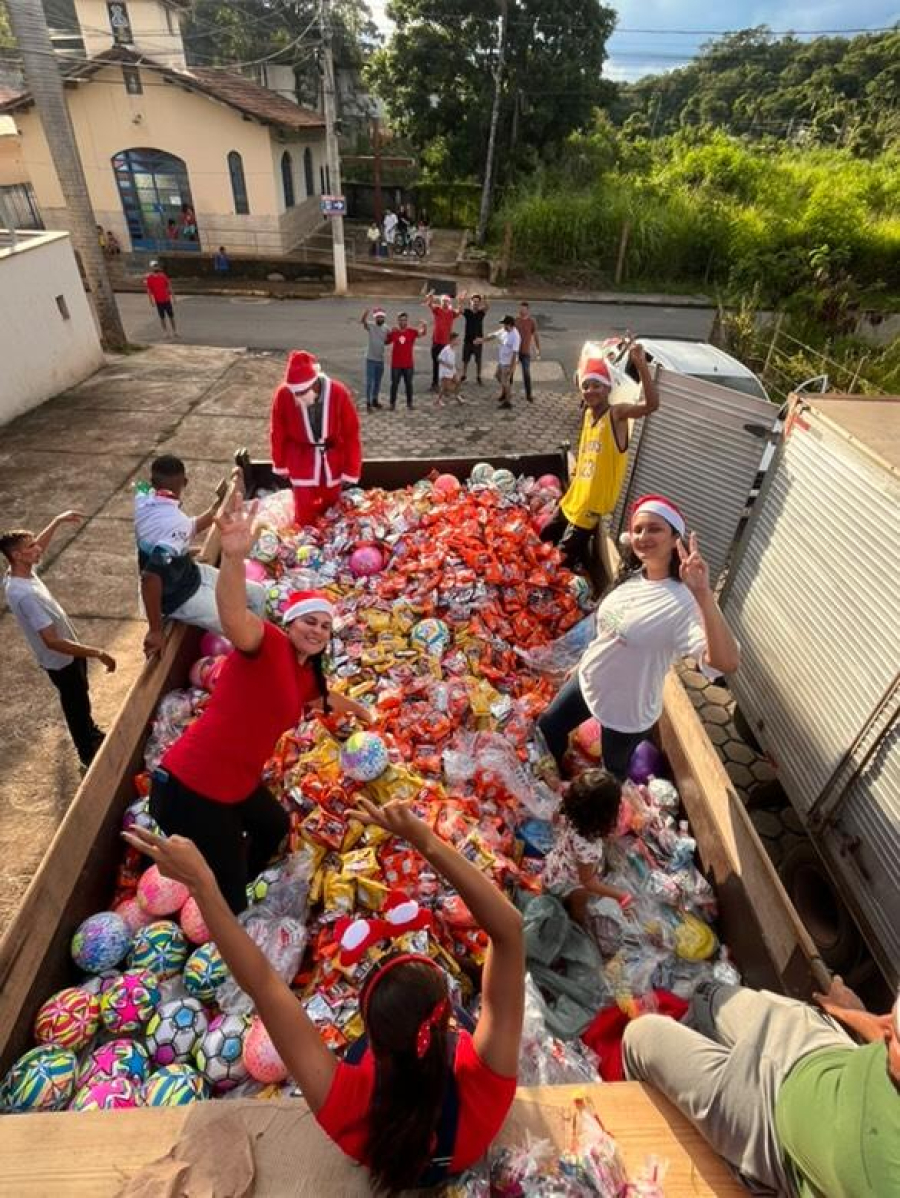 Natal solidário mobiliza empresários e apoiadores em São Gonçalo do Rio Abaixo 