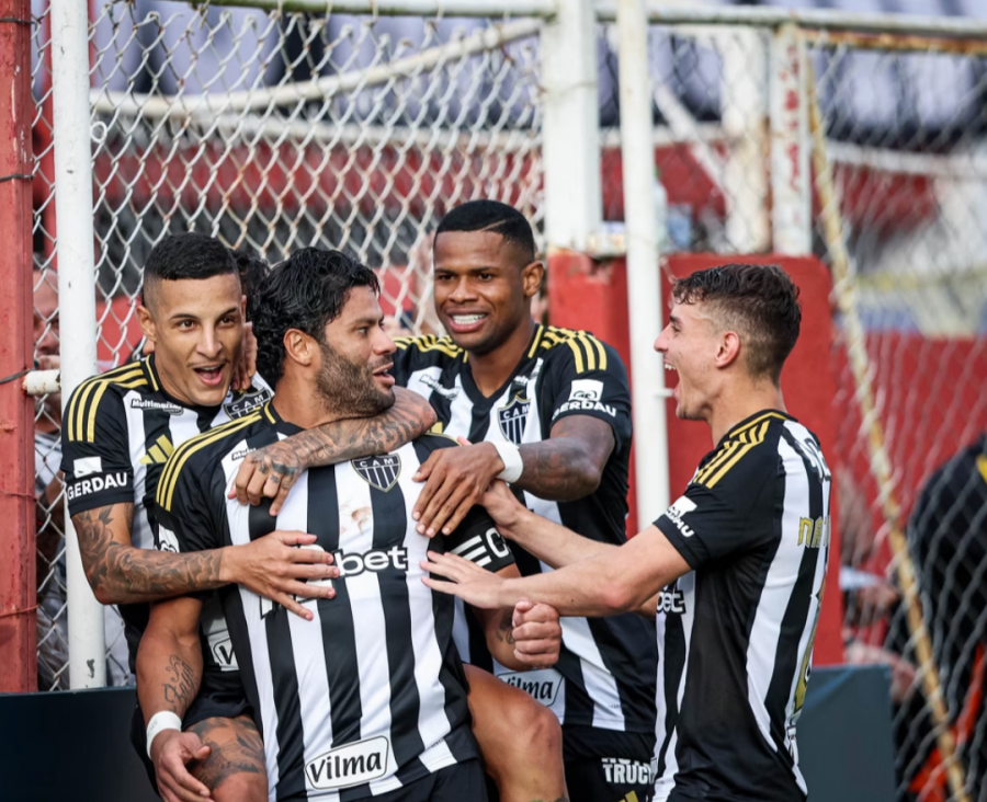 Com gol de Hulk, Atlético bate o Villa Nova e vence pela primeira vez no Mineiro