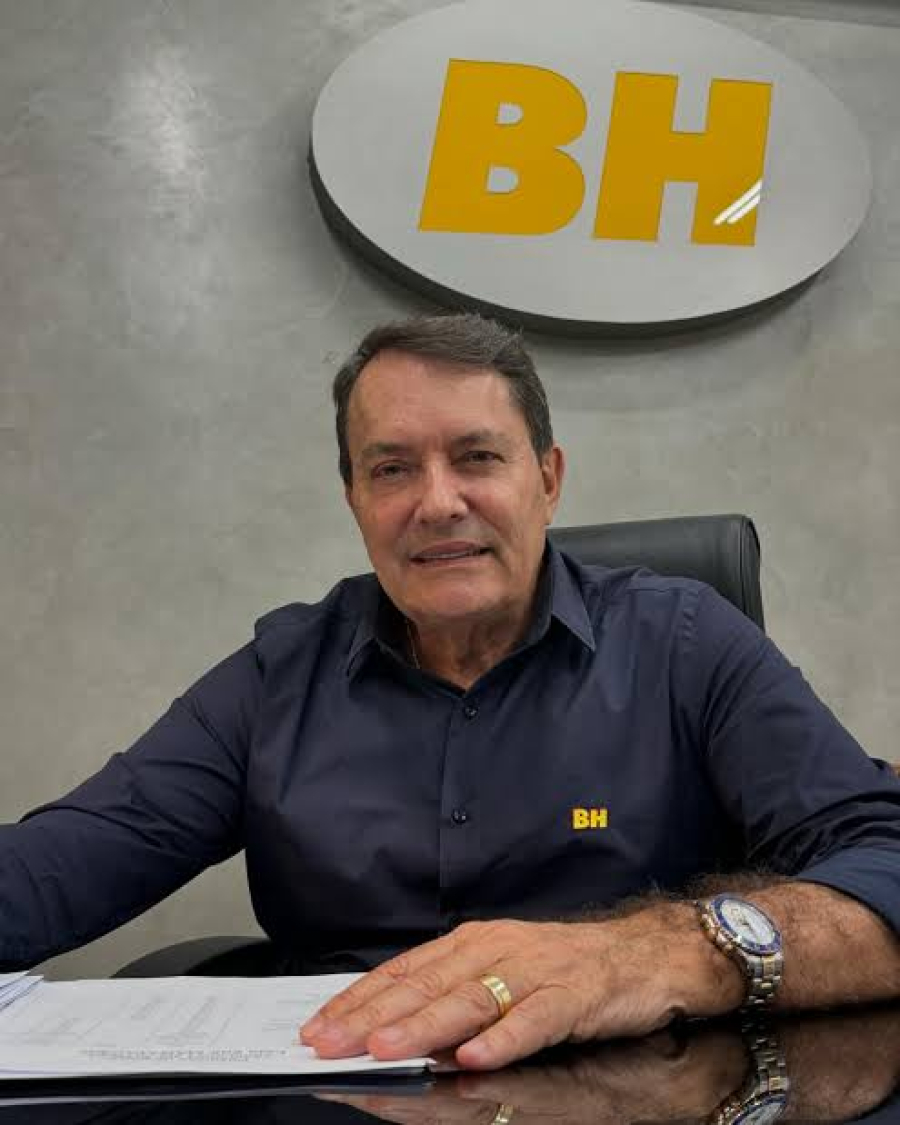 Um trator do mundo dos negócios! Pedrinho BH compra mais uma rede de supermercado